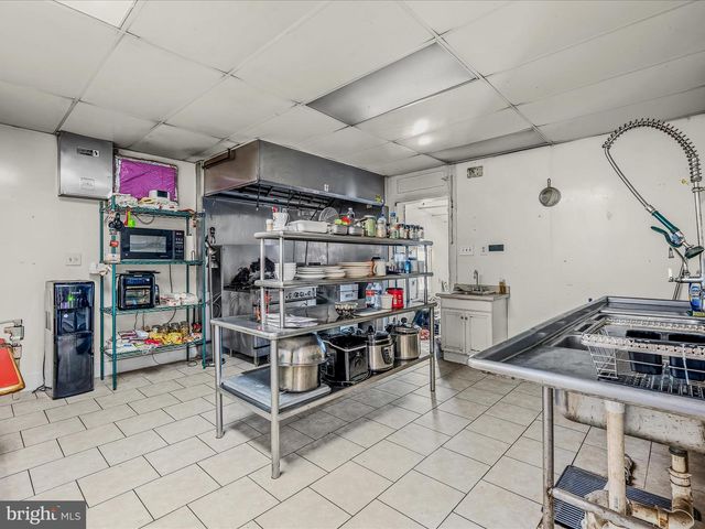 40 WINCHESTER ST, Paw Paw, WV 25434