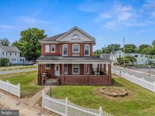 40 WINCHESTER ST, Paw Paw, WV 25434
