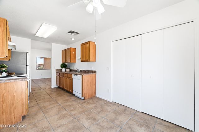 5242 W Canyon Towhee Street, Tucson, AZ 85742