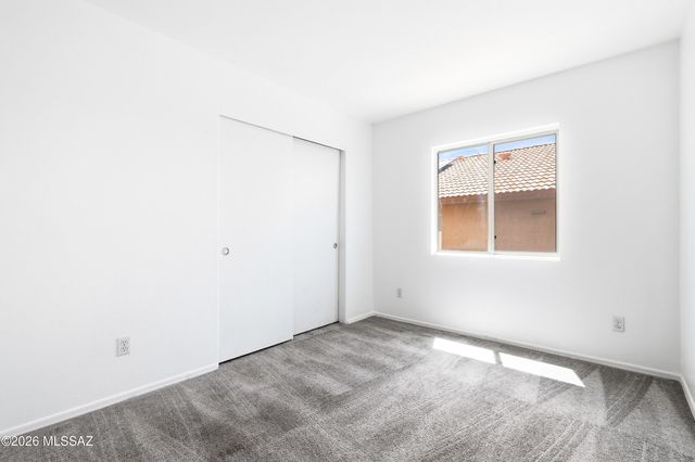 5242 W Canyon Towhee Street, Tucson, AZ 85742