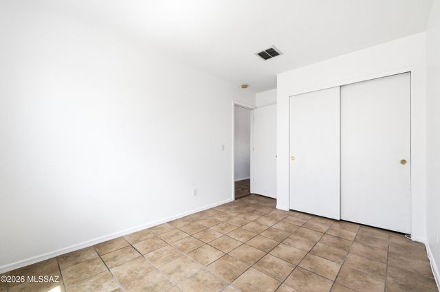 5242 W Canyon Towhee Street, Tucson, AZ 85742