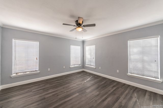 553 CLUB DR, San Antonio, TX 78201