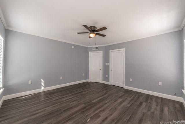 553 CLUB DR, San Antonio, TX 78201