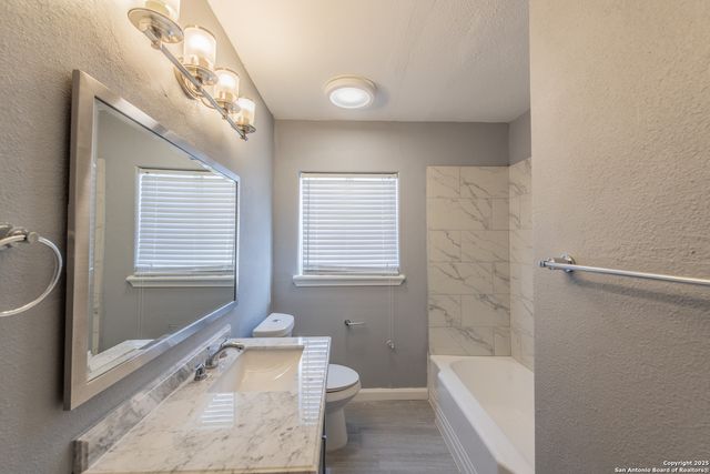 553 CLUB DR, San Antonio, TX 78201