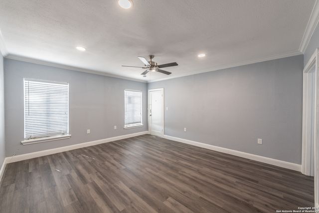 553 CLUB DR, San Antonio, TX 78201