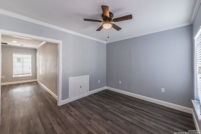 553 CLUB DR, San Antonio, TX 78201