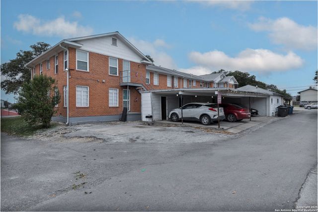 553 CLUB DR, San Antonio, TX 78201