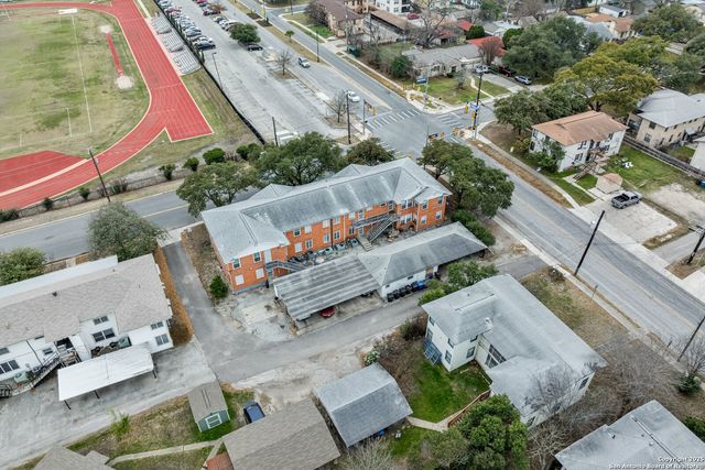 553 CLUB DR, San Antonio, TX 78201