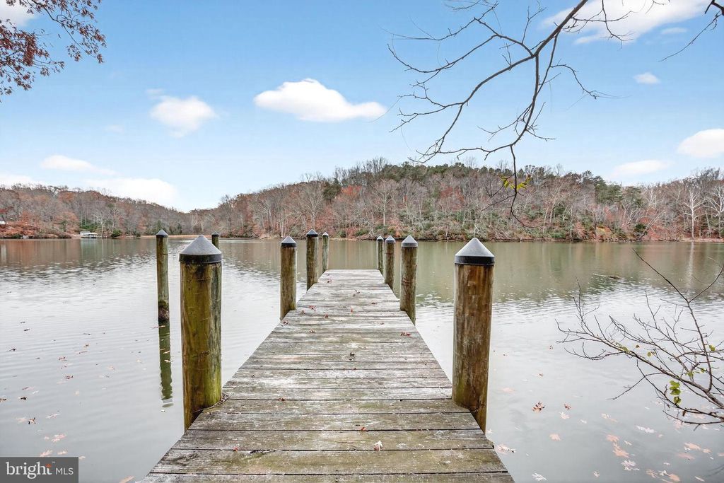 Image 2 of property listing at 779 SPRUCE DR, Lusby, MD 20657