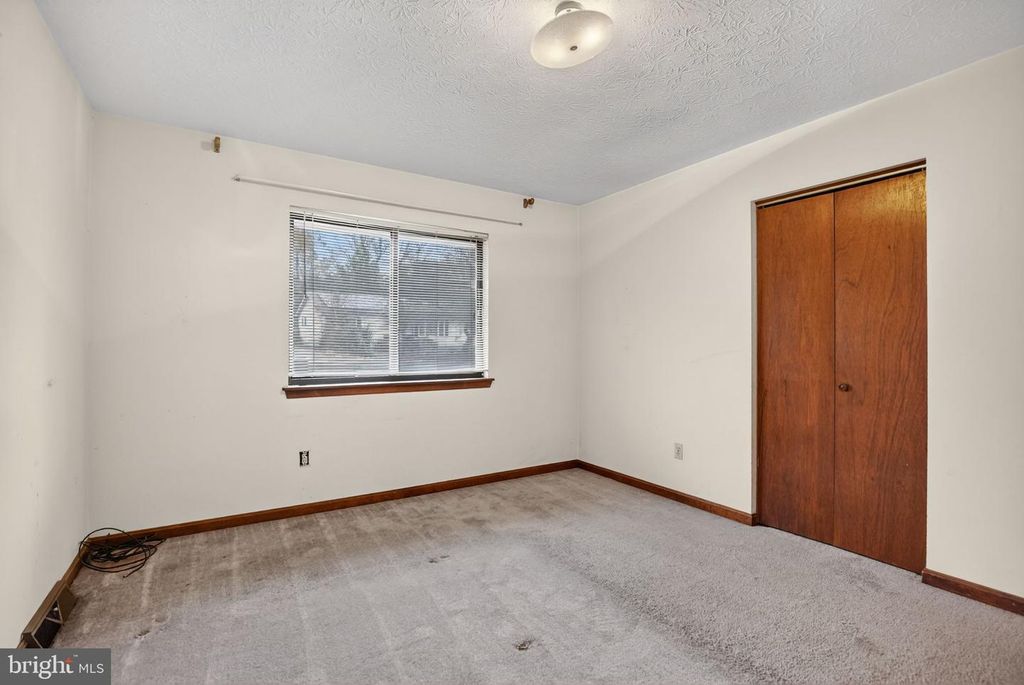 Image 20 of property listing at 779 SPRUCE DR, Lusby, MD 20657