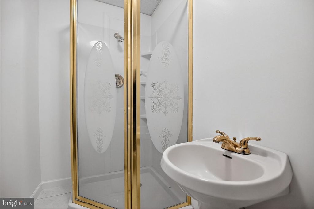 Image 24 of property listing at 779 SPRUCE DR, Lusby, MD 20657