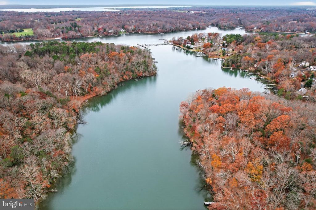 Image 31 of property listing at 779 SPRUCE DR, Lusby, MD 20657