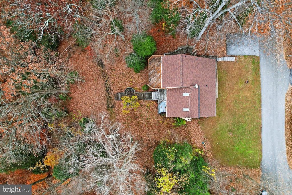 Image 32 of property listing at 779 SPRUCE DR, Lusby, MD 20657