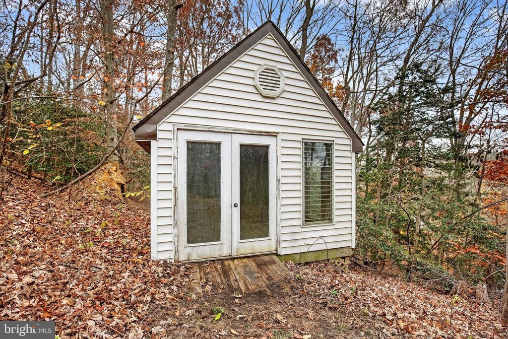 Image 37 of property listing at 779 SPRUCE DR, Lusby, MD 20657