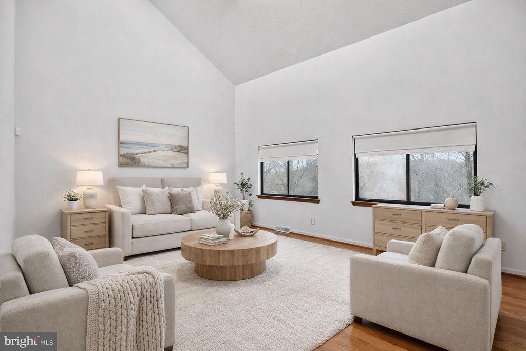 Image 6 of property listing at 779 SPRUCE DR, Lusby, MD 20657