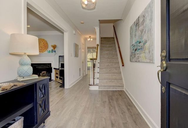27 Mount Vernon Circle, Atlanta, GA 30338