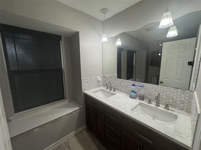 5814 Shreveport DR, Austin, TX 78727