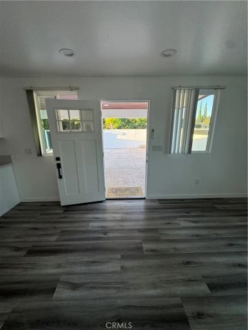 7761 Aura, Reseda, CA 91335