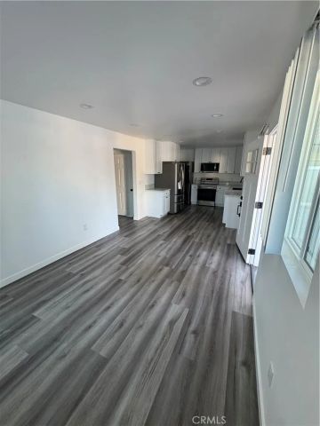 7761 Aura, Reseda, CA 91335