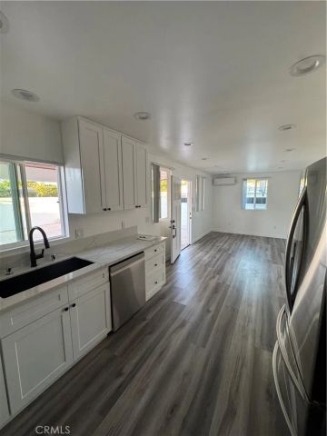 7761 Aura, Reseda, CA 91335
