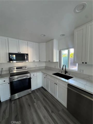 7761 Aura, Reseda, CA 91335