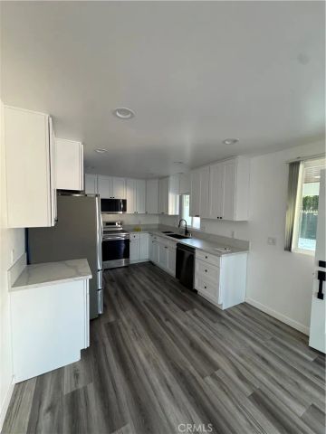 7761 Aura, Reseda, CA 91335