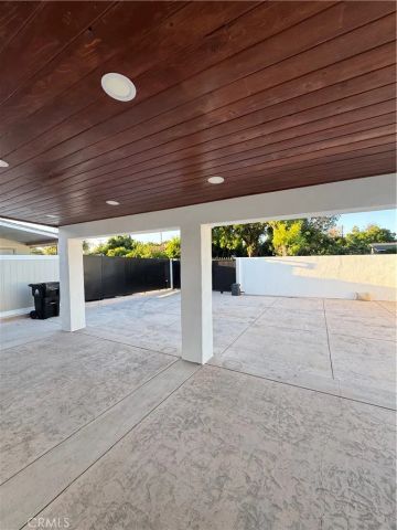 7761 Aura, Reseda, CA 91335