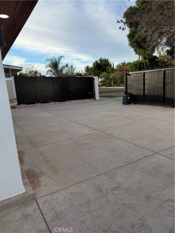 7761 Aura, Reseda, CA 91335