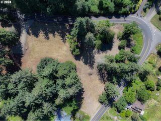 S Henrici Rd, Oregon City, OR 97045