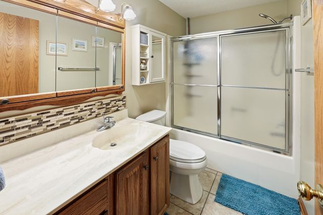 505 W Meadow Drive, Prairie City, IA 50228