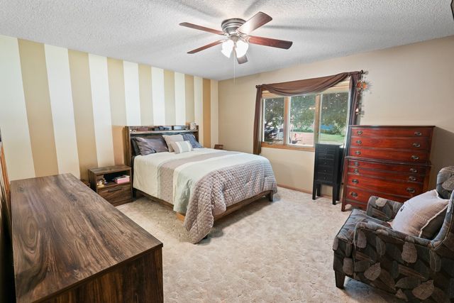 505 W Meadow Drive, Prairie City, IA 50228