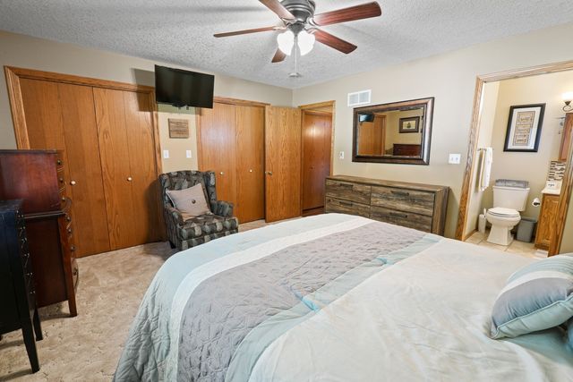 505 W Meadow Drive, Prairie City, IA 50228