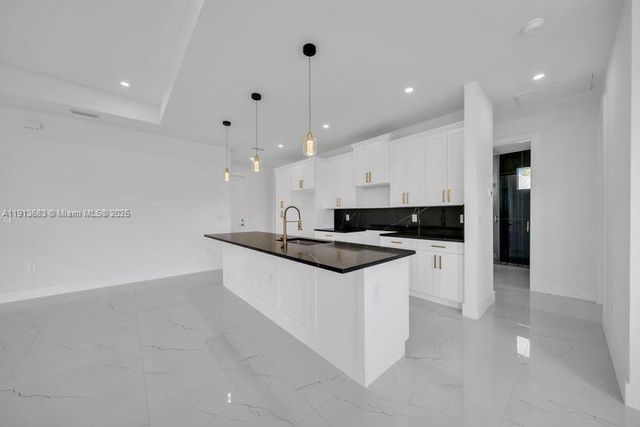 4002 E 9th ST, Lehigh Acres, FL 33972