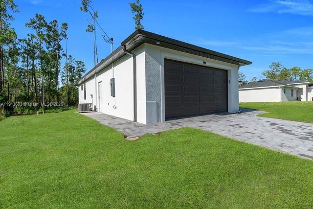 4002 E 9th ST, Lehigh Acres, FL 33972