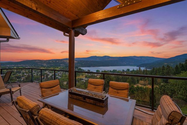 375 S LEGEND TREE Dr, Liberty Lake, WA 99019