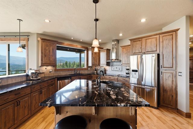 375 S LEGEND TREE Dr, Liberty Lake, WA 99019