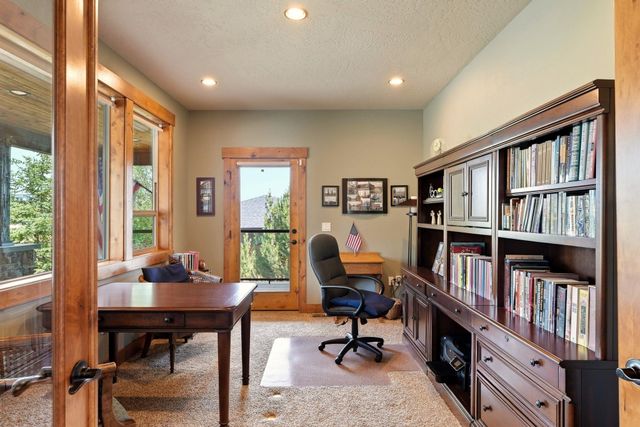375 S LEGEND TREE Dr, Liberty Lake, WA 99019
