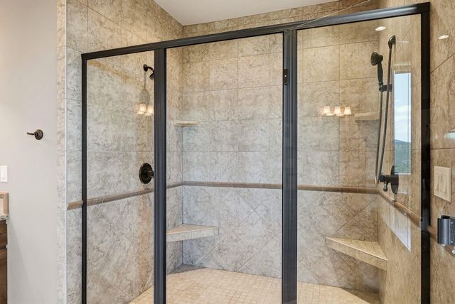 375 S LEGEND TREE Dr, Liberty Lake, WA 99019