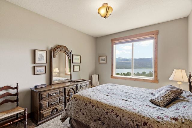 375 S LEGEND TREE Dr, Liberty Lake, WA 99019