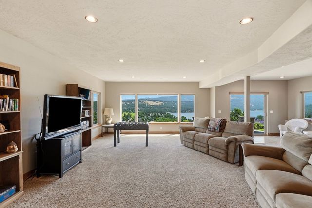 375 S LEGEND TREE Dr, Liberty Lake, WA 99019