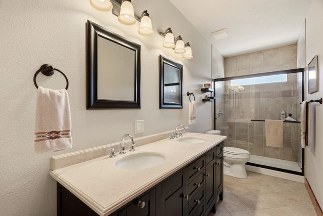 375 S LEGEND TREE Dr, Liberty Lake, WA 99019