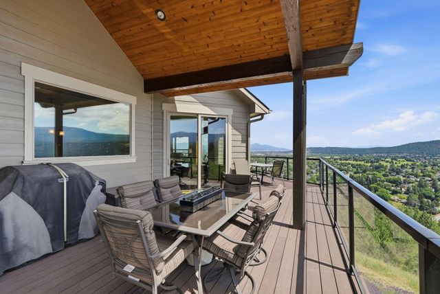 375 S LEGEND TREE Dr, Liberty Lake, WA 99019