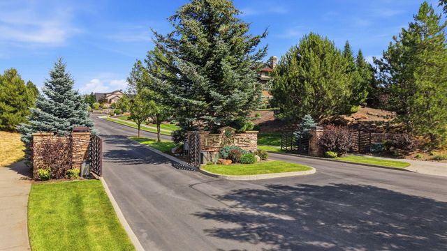 375 S LEGEND TREE Dr, Liberty Lake, WA 99019