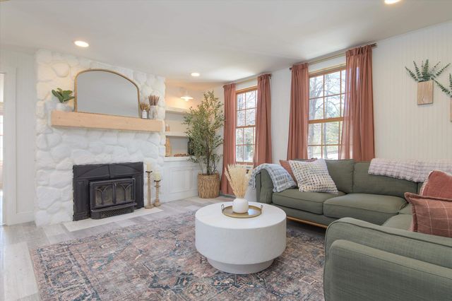 5 William Mundell Road, Newfane, VT 05362