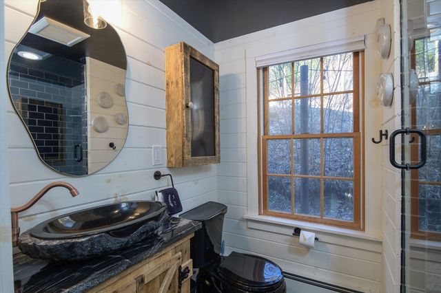 5 William Mundell Road, Newfane, VT 05362