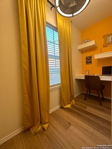 1060 Rockmoor, Canyon Lake, TX 78133