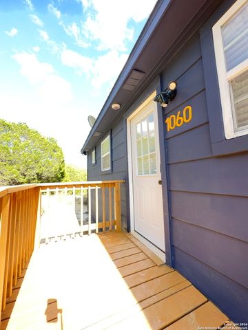 1060 Rockmoor, Canyon Lake, TX 78133