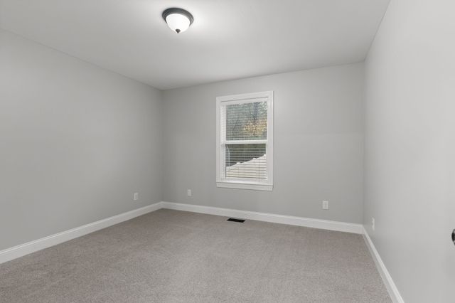 145 Mockingbird Ln, Hartsville, TN 37074