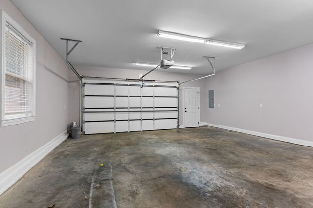 145 Mockingbird Ln, Hartsville, TN 37074