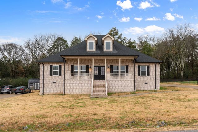 145 Mockingbird Ln, Hartsville, TN 37074